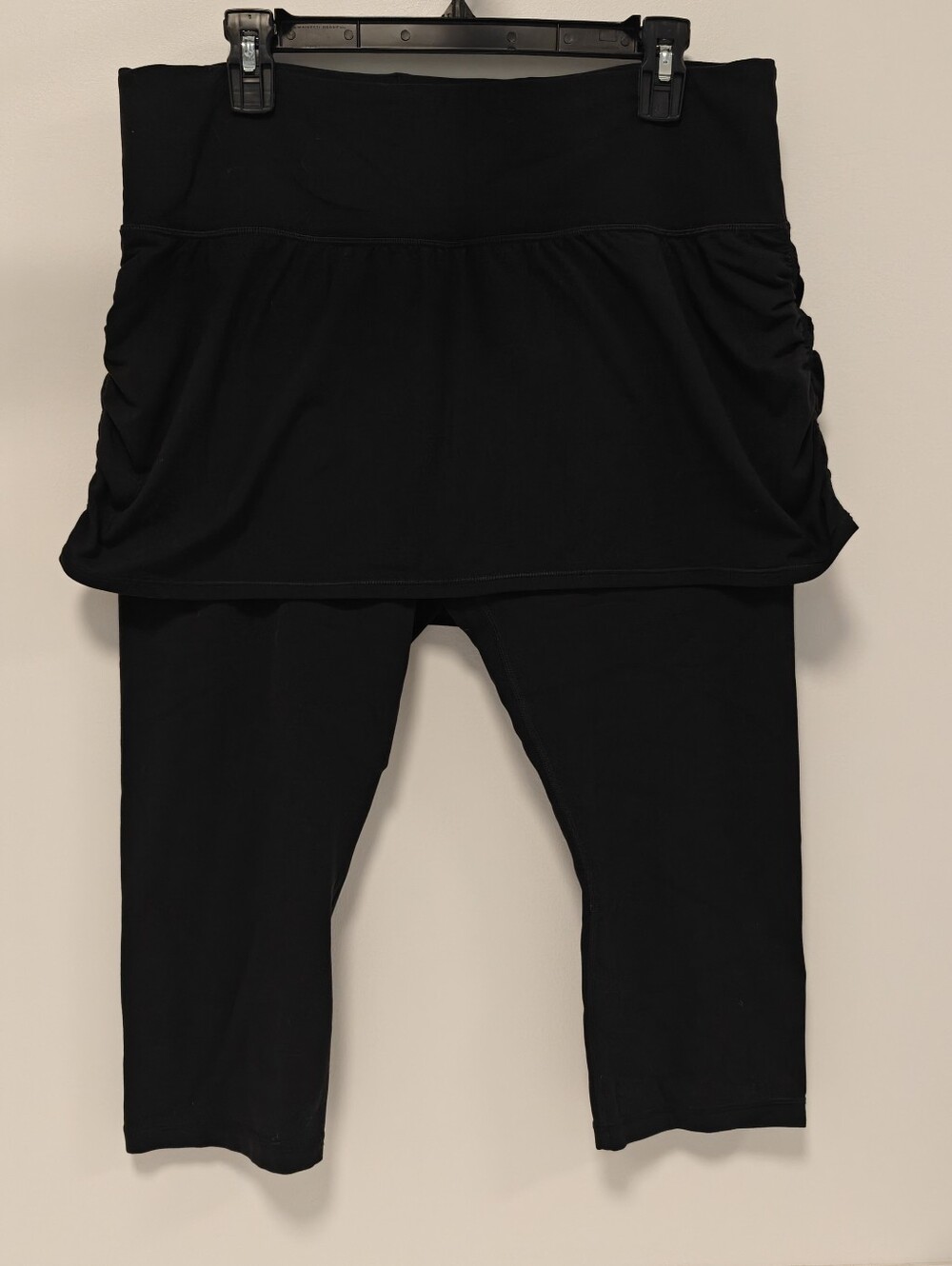Athleta Elation 2-in-1 Skirted Capri Leggings Black Pull On Women's XL